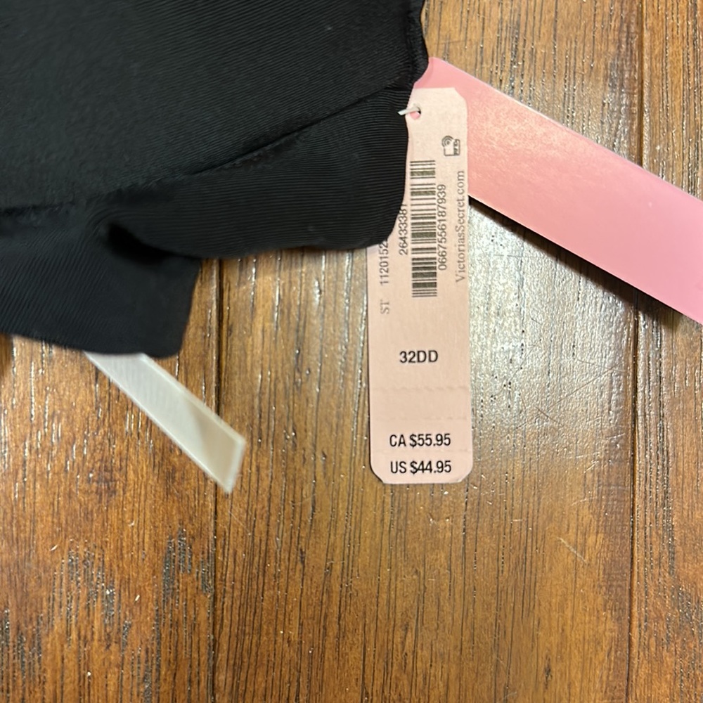 Victoria Secret Swim top 32 DD - Picture 3 of 5